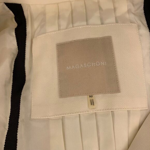 Magaschoni Collection Neutral Blazer - Ivory size 2 - Picture 3 of 6